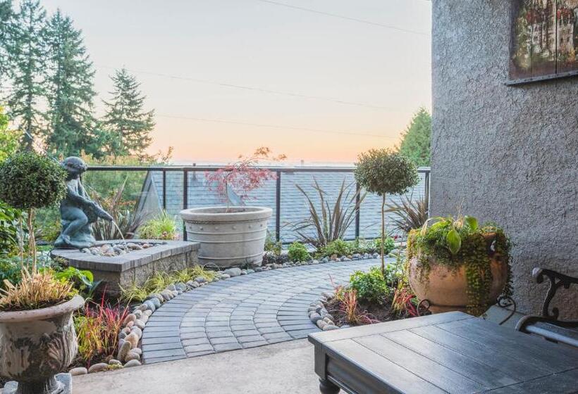 فندق Crystal S View Bed & Breakfast