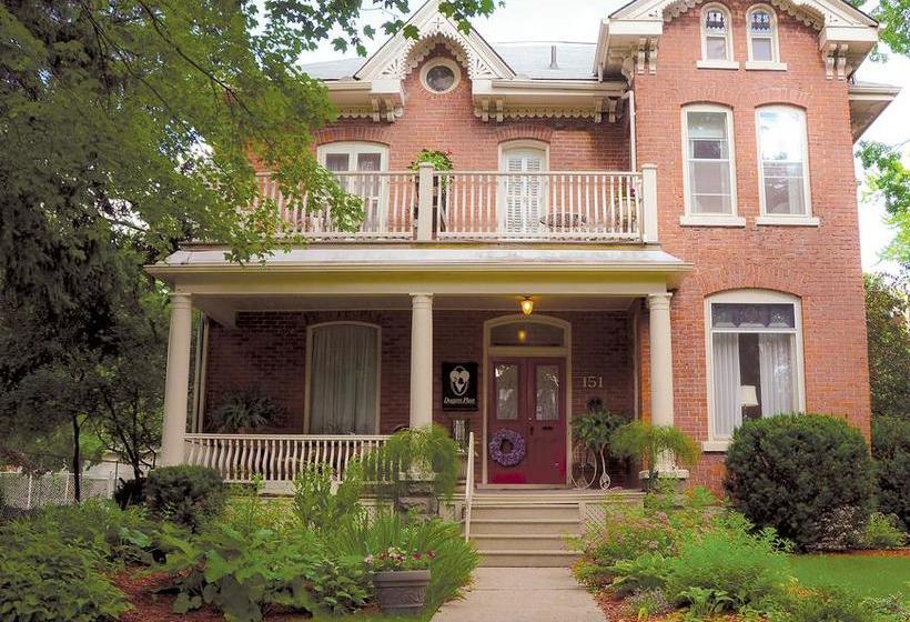 فندق Duggan Place