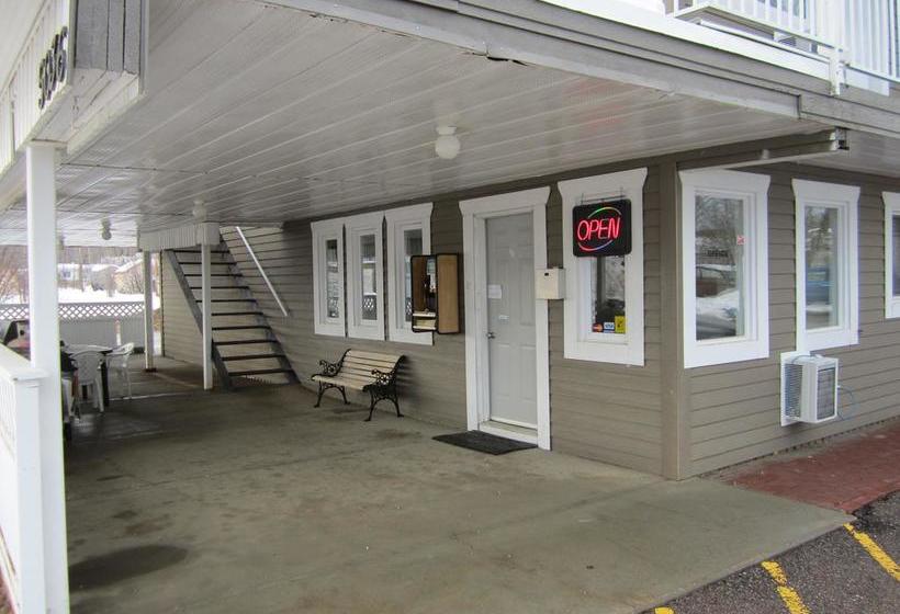 בית מלון כפרי Hideaway Inn