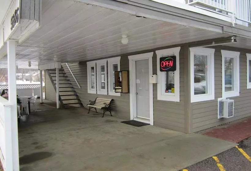 ホテル Hideaway Inn