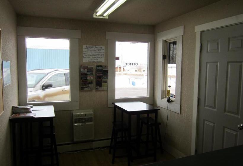 בית מלון כפרי Hideaway Inn