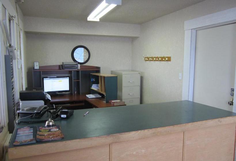 בית מלון כפרי Hideaway Inn