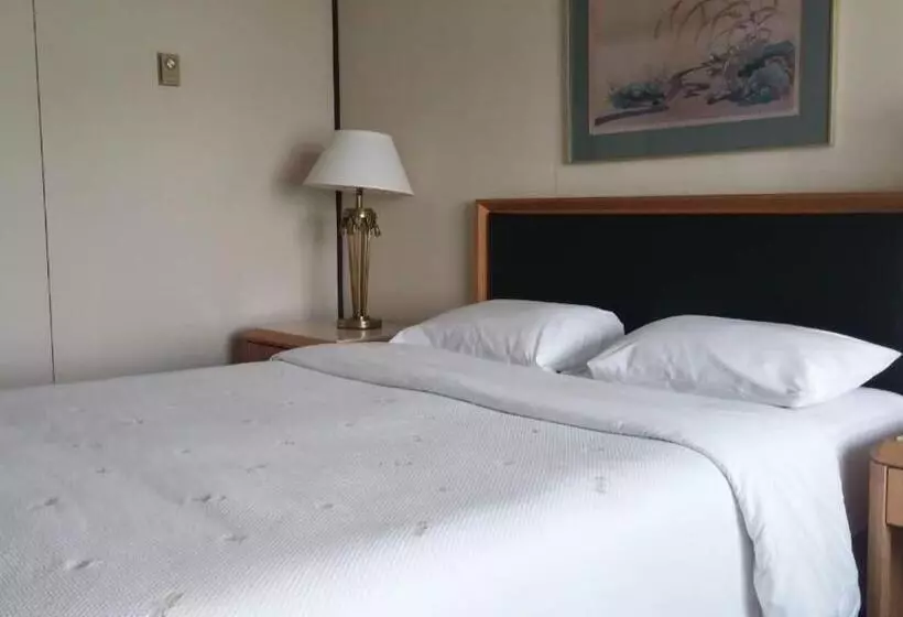 Hotelli Kc's Country Inn