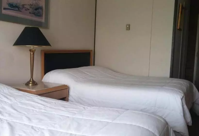 Hotelli Kc's Country Inn