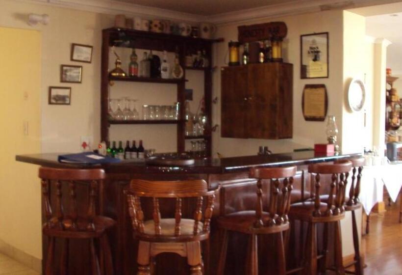 Отель Knysna Manor House