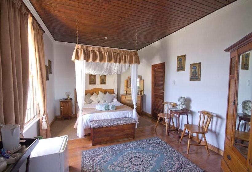 Отель Knysna Manor House