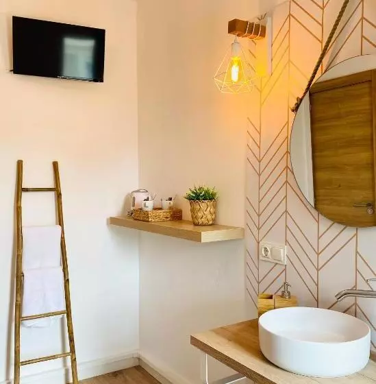 هتل La Bartola Guesthouse