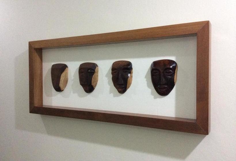 هتل Legacy Boutique