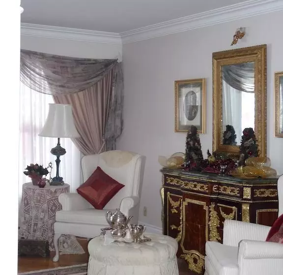 Hotelli Les Diplomates B&b Executive Guest House