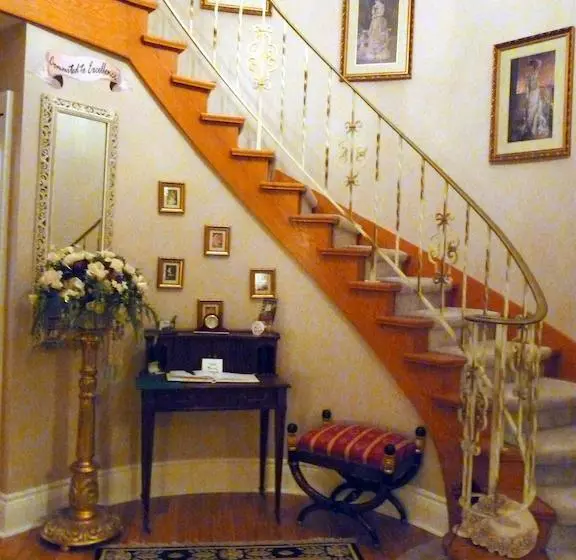 Hotelli Les Diplomates B&b Executive Guest House