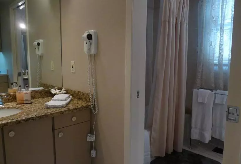 Hotelli Les Diplomates B&b Executive Guest House