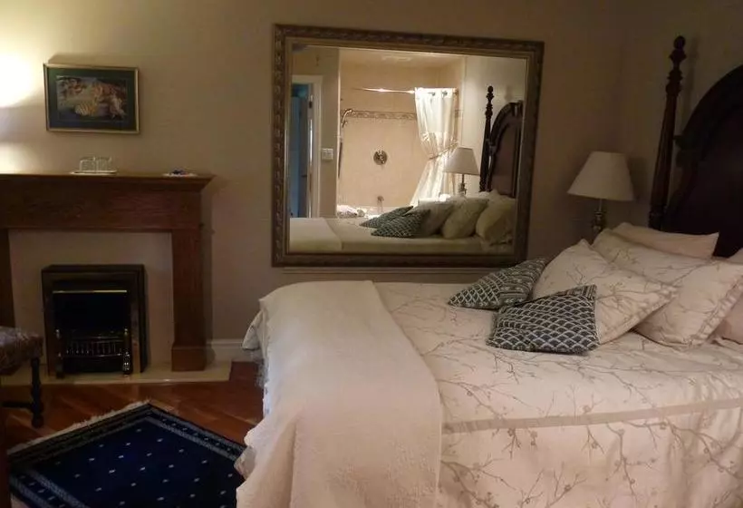 Hotelli Les Diplomates B&b Executive Guest House