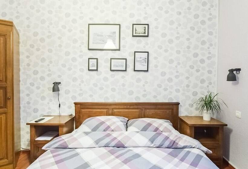 ホテル Maksimilian Osijek