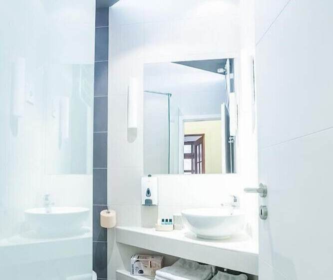 ホテル Maksimilian Osijek