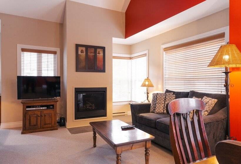 בית מלון כפרי Mont Blanc Hôtel & Condos