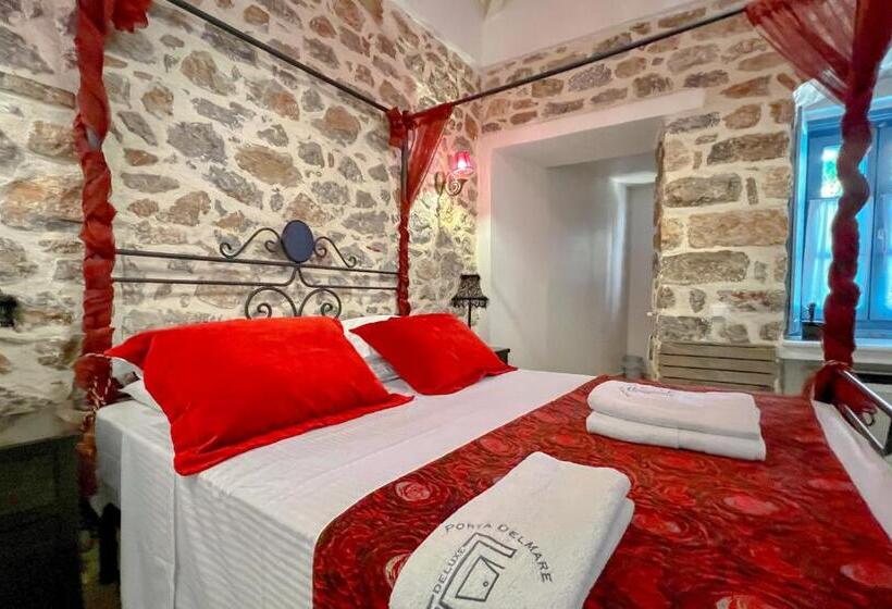 ホテル Portadelmare Deluxe Suites