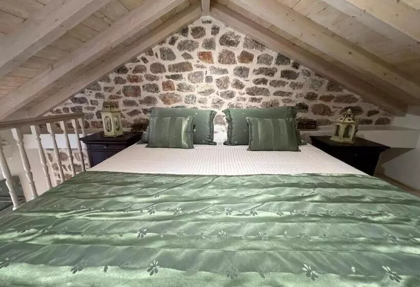 ホテル Portadelmare Deluxe Suites