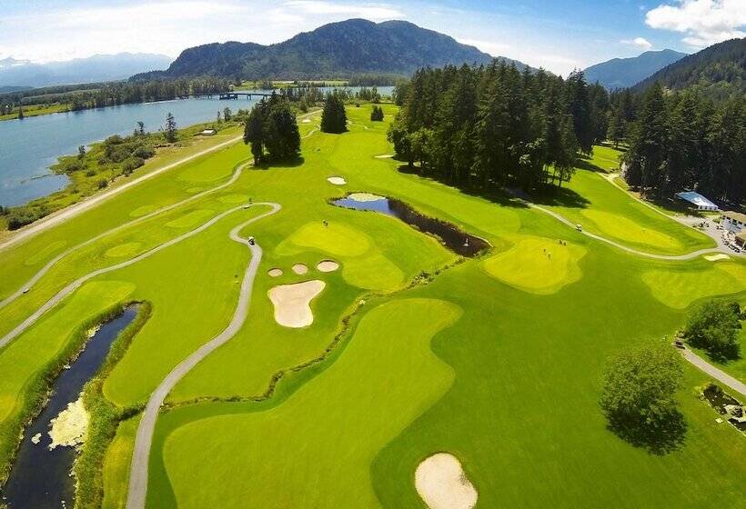 هتل Rowena's Inn On The River