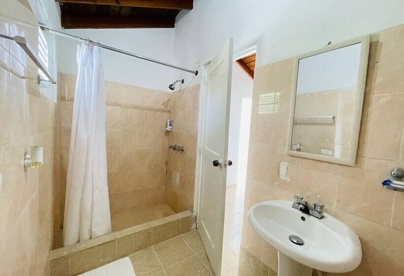 هتل Solaz Boutique