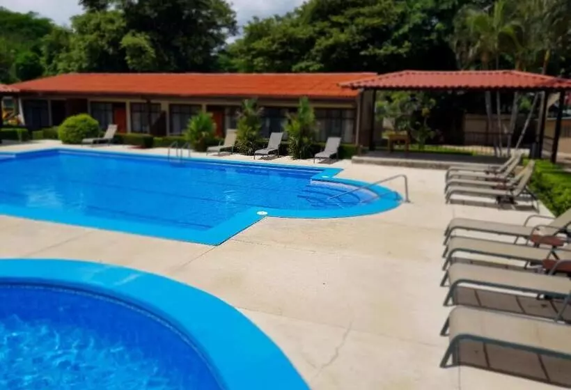ホテル & Villas Huetares