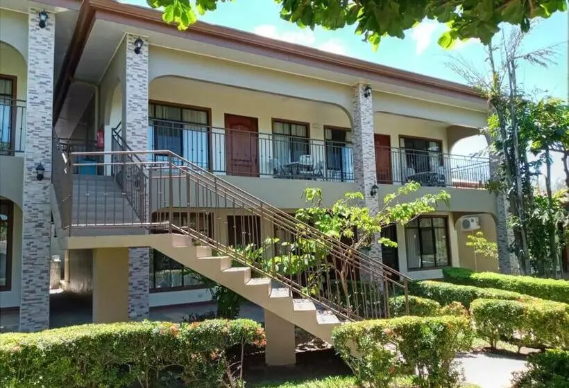 ホテル & Villas Huetares