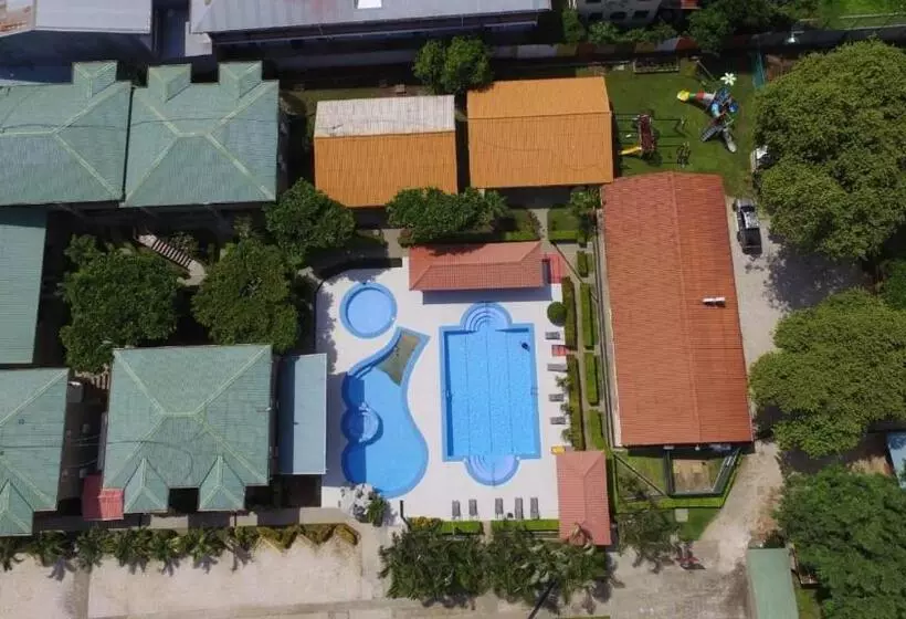 ホテル & Villas Huetares
