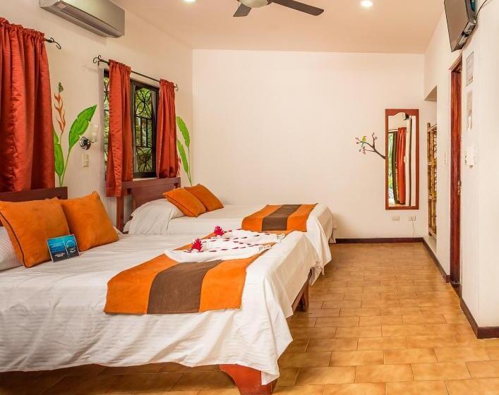 Hotelli Villas Rio Mar