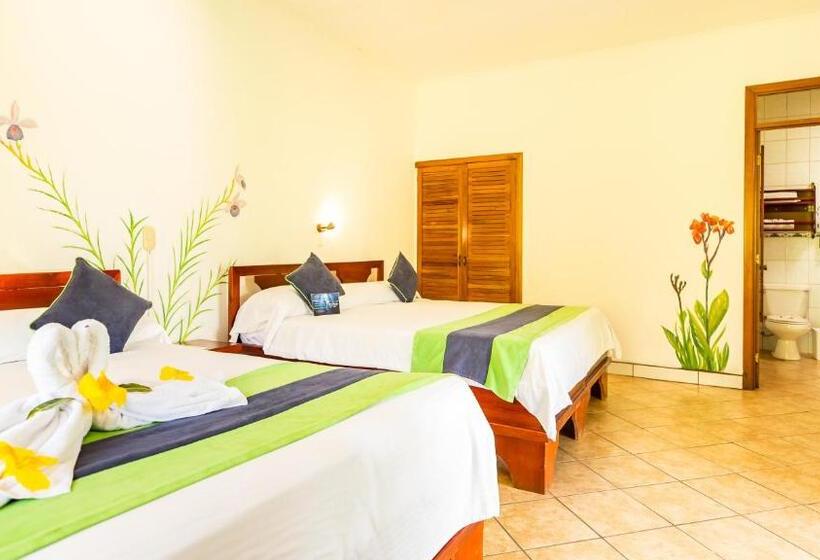 Hotelli Villas Rio Mar