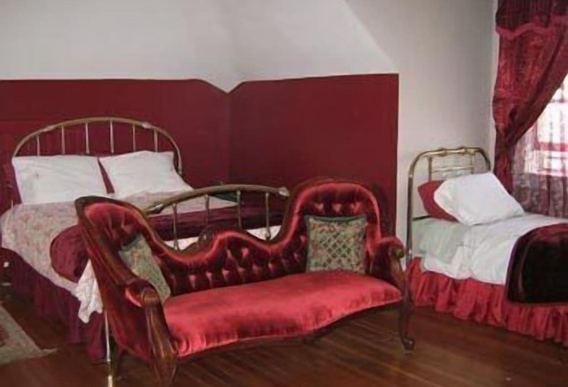 Hotel Wakamow Heights Bed And Breakfast