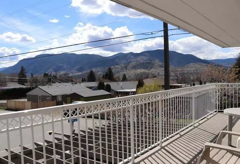 Plaza Motel