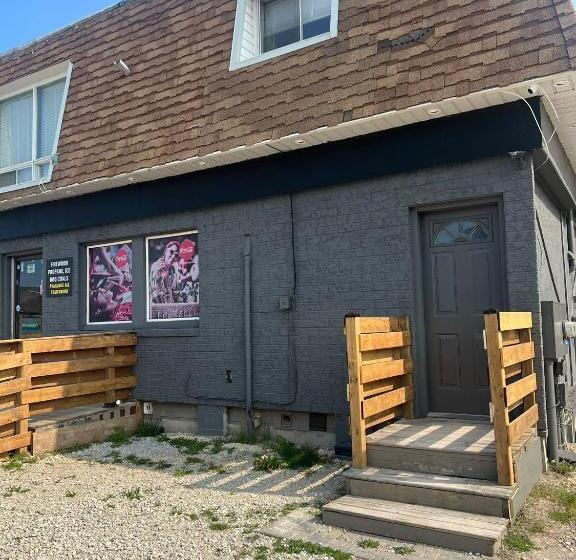 Sharodon Sands Motel