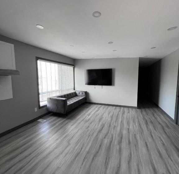 Sharodon Sands Motel