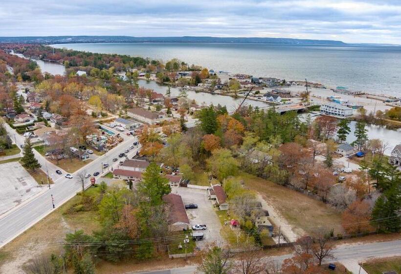 Sharodon Sands Motel