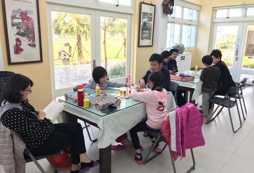 تختخواب و صبحانه 光腳丫宜蘭民宿