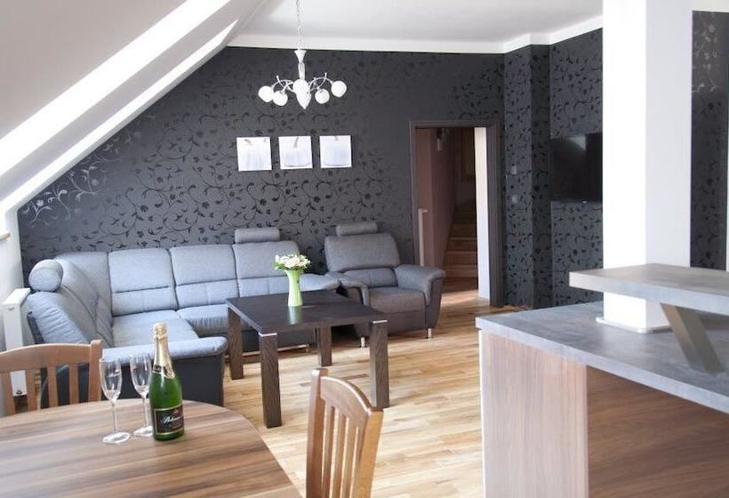 Szálloda Apartmany Becherplatz