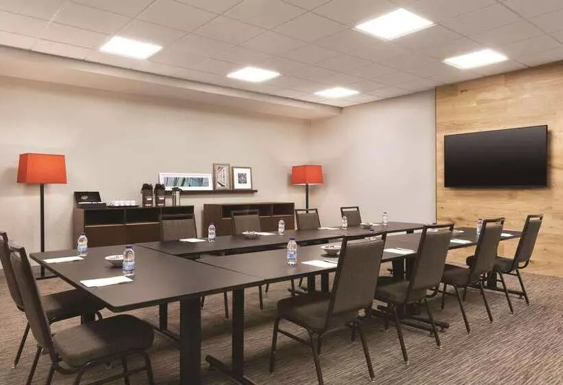 ホテル Country Inn & Suites By Radisson, Belleville, On
