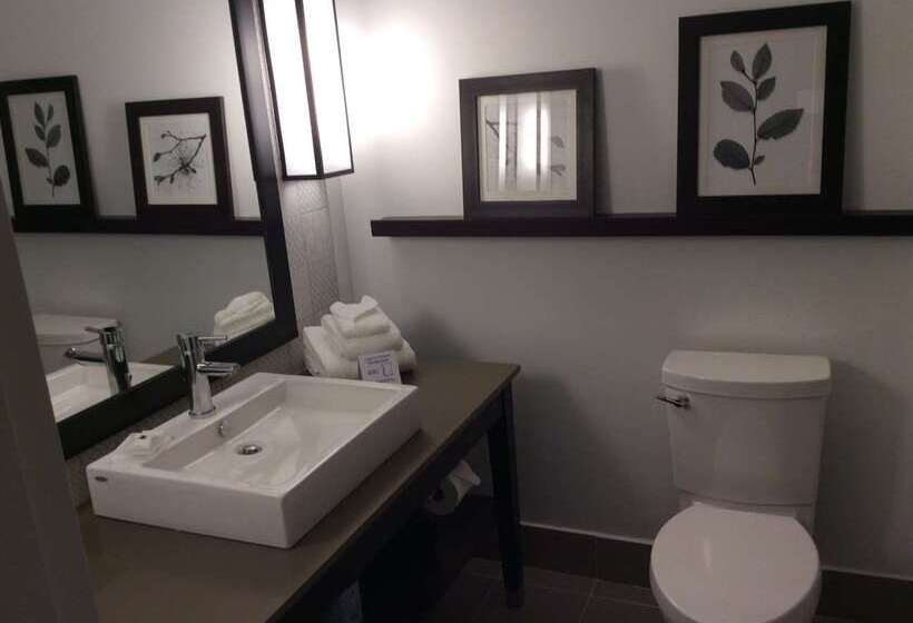 Отель Country Inn & Suites By Radisson, Belleville, On