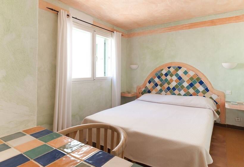 فندق Domaine De Caranella