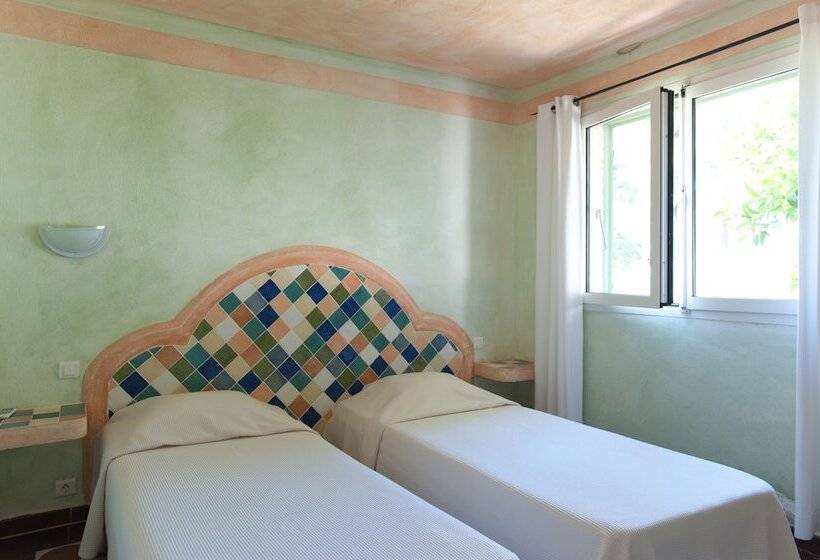 فندق Domaine De Caranella