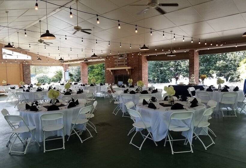 호텔 Etowah Valley Golf & Resort