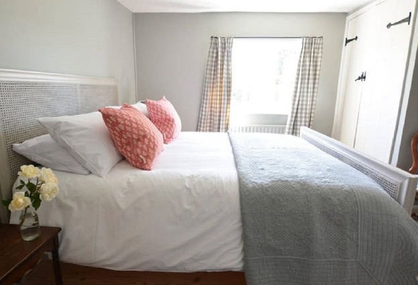 Hotelli Fritton Arms Collection