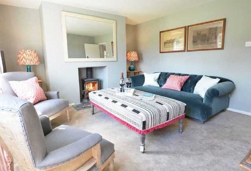 Hotelli Fritton Arms Collection