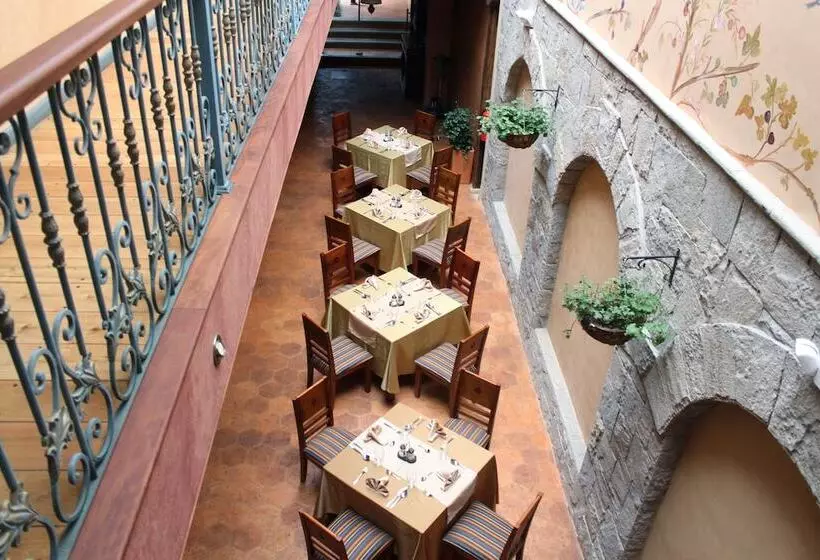 Hotelli Ines Maria