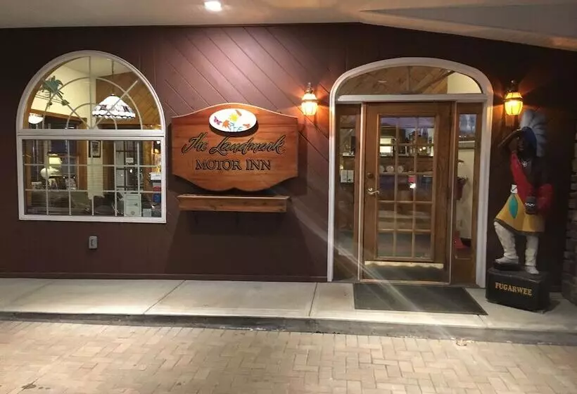 Hotelli Landmark Motor Inn