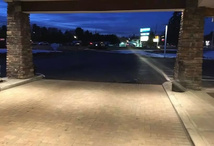 Hotelli Landmark Motor Inn
