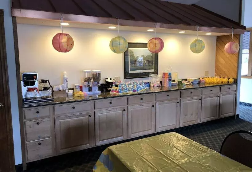 Hotelli Landmark Motor Inn