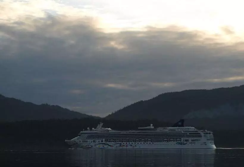 ホテル Oyster Bay Resorts