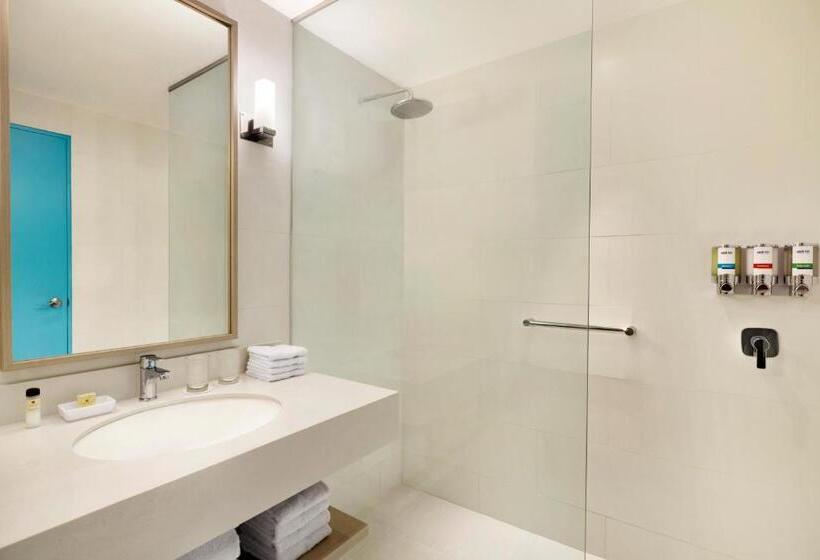 Hotel Bth Rebel Tacna