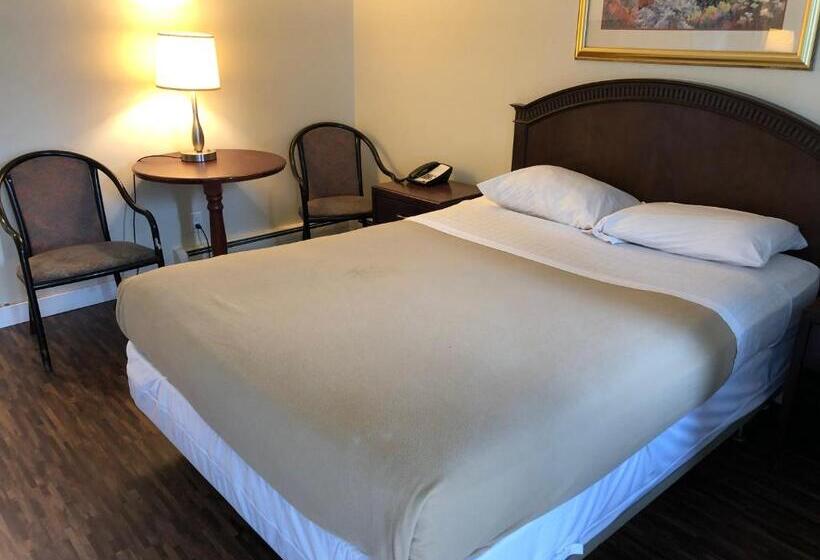 Hotel Travellers Inn