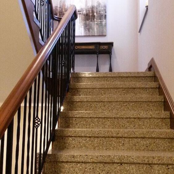 Western Hotel & Executive Suites